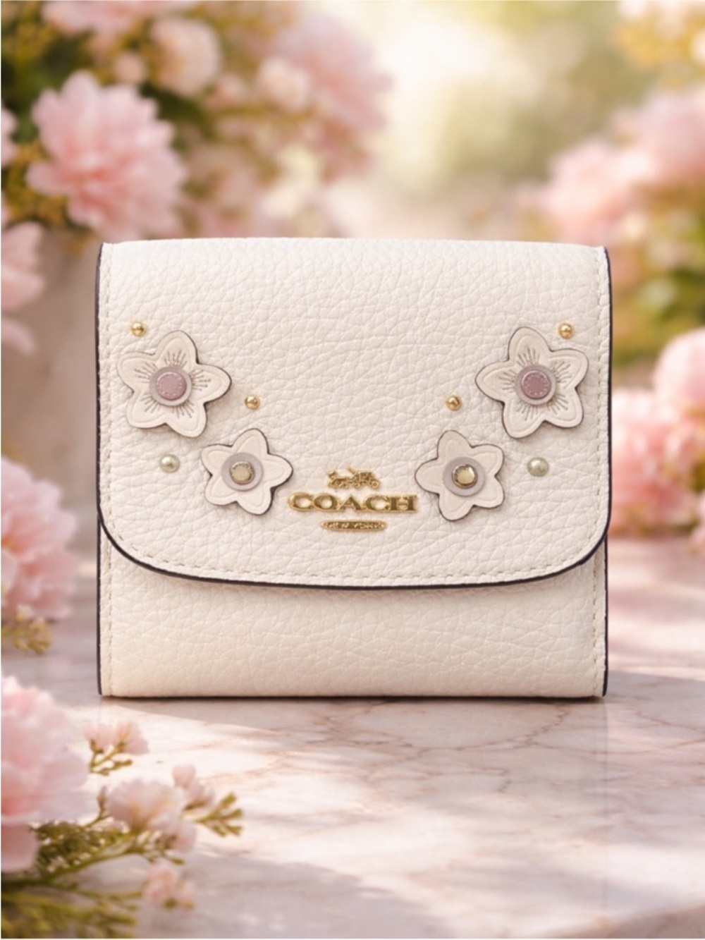 Coach Chalk Pebble Leather Floral Appliqué Small Wallet - Picture 2 of 8